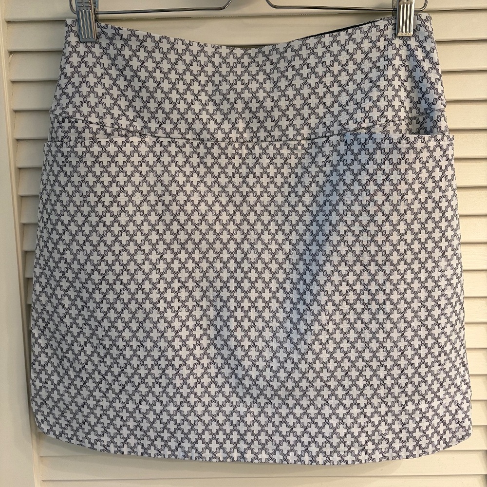 S.C.& CO Black & White Skort Size M